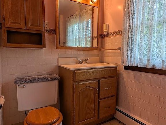 3rd image of 602 Chippewa St