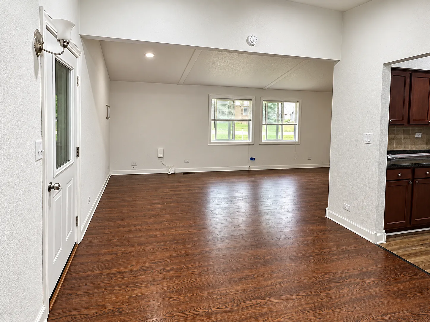 4 bed, 2.5 bath, 2506 sqft, $1,650 — Photo 4