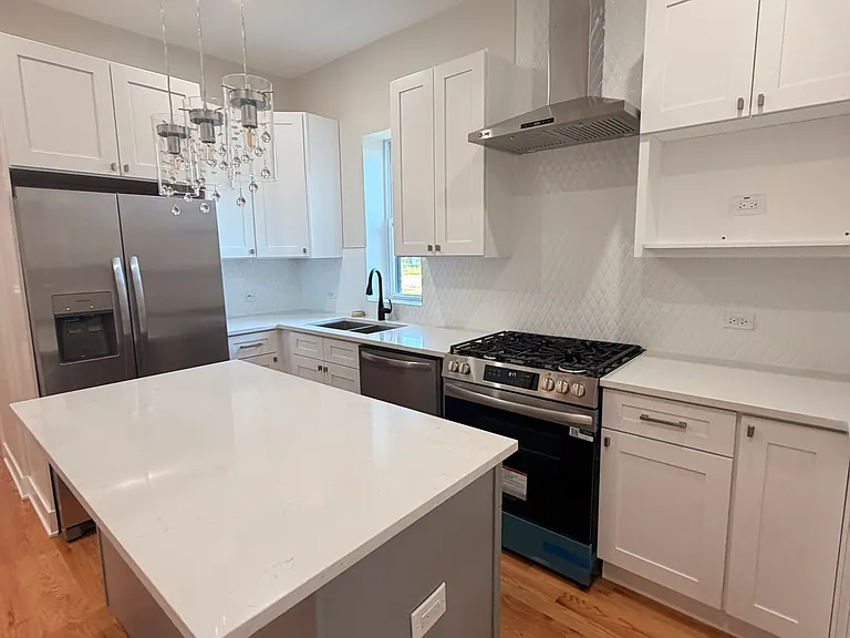 6350 S Champlain Ave #1 — Photo 7