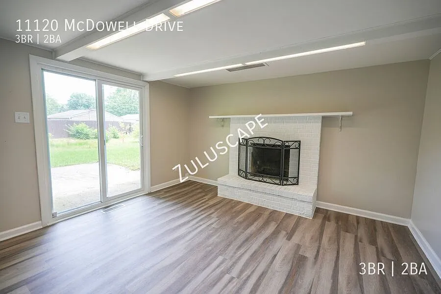 11120 McDowell Drive / 3 bed 2 bath Ranch — Photo 4