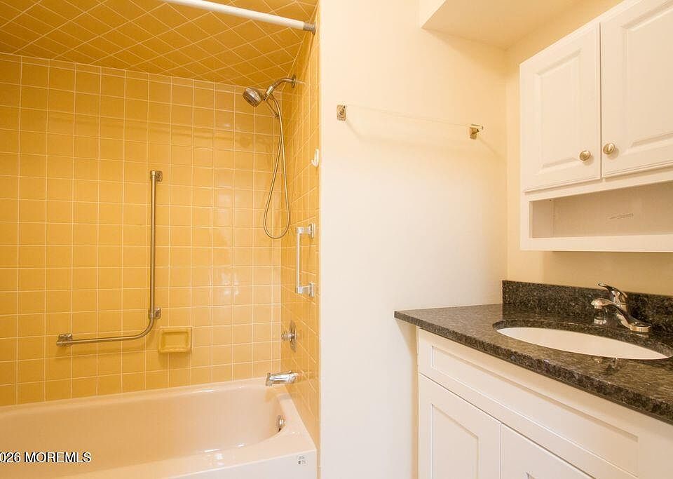 1st image of 11 Western Reach