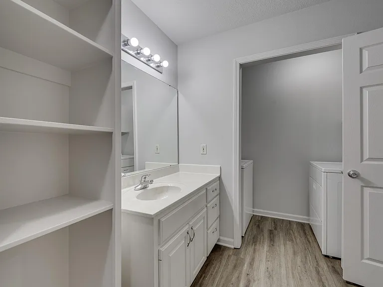1529 Davis St #3 — Photo 9