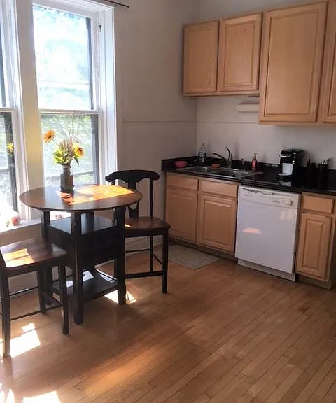 2906 N Greenview Ave #1 — Photo 8