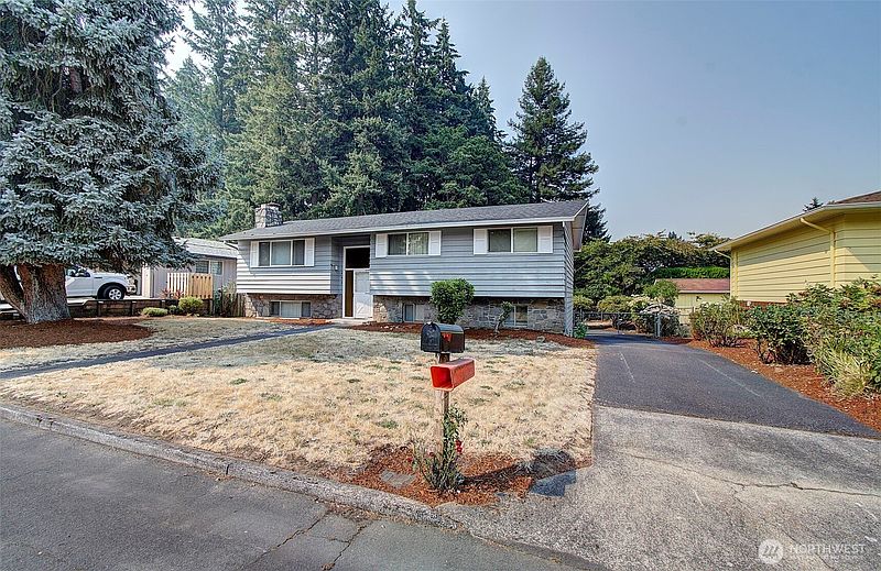 2nd image of 402 NW 69th Street