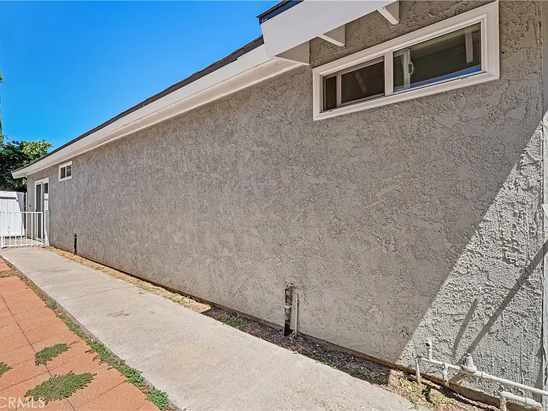8349 Lurline Ave — Photo 11