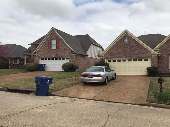 2nd image of 295 Dogwood Springs Dr