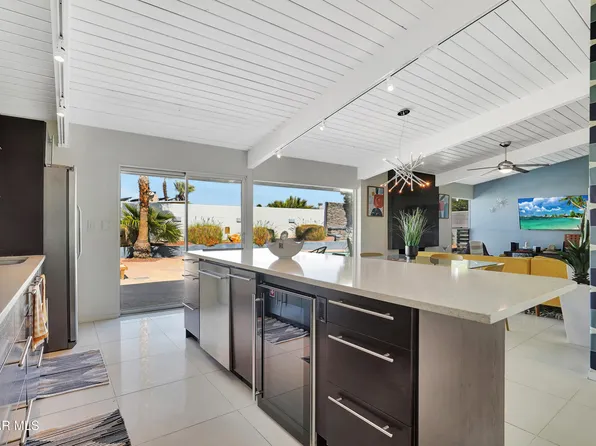 1102 E Adobe Way, Palm Springs, CA 92262