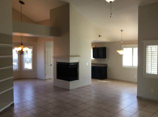 713 City View Dr, Las Cruces, NM 88011