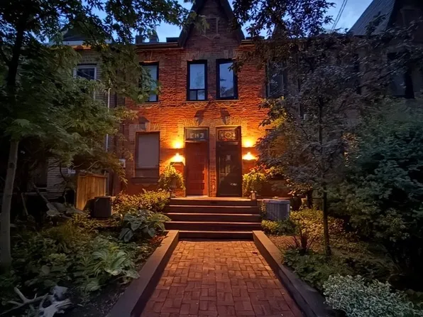 16 Blong Ave, Toronto, ON M4M 1P2