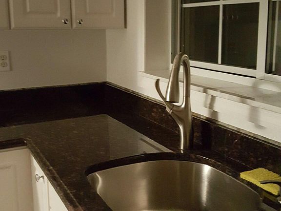 4th image of 4621 Hanford St #2R