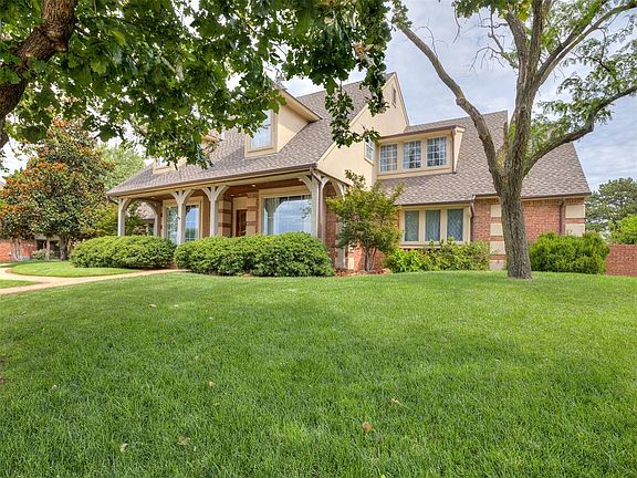 3rd image of 5812 Country Club Dr