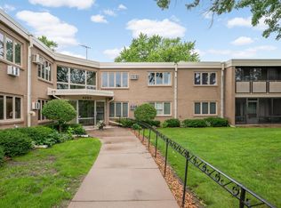 4380 Brookside Ct APT 118, Edina, MN 55436