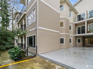 15000 Juanita Dr NE UNIT 301, Kenmore, WA