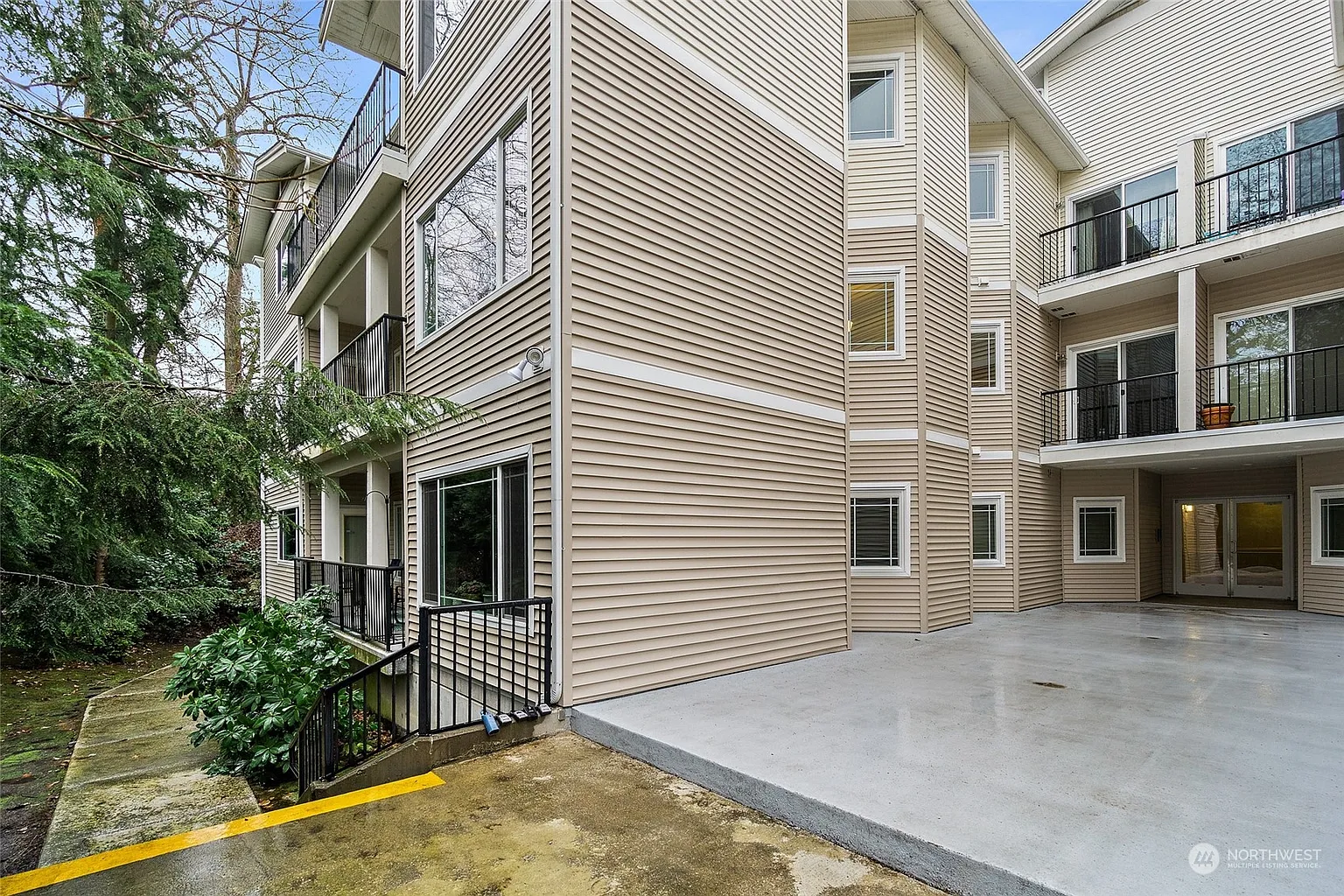 15000 Juanita Drive NE #301 photo 1