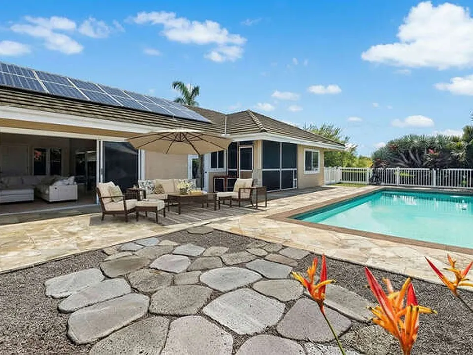 75-5614R Hienaloli Rd