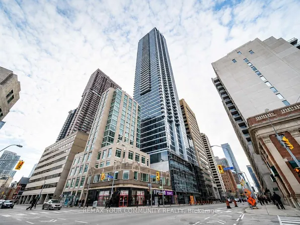 395 Bloor St E #2601, Toronto, ON M4W 1H7