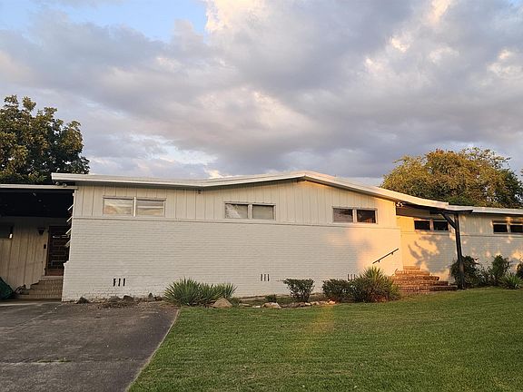 2nd image of 3024 Dolly Ridge Dr