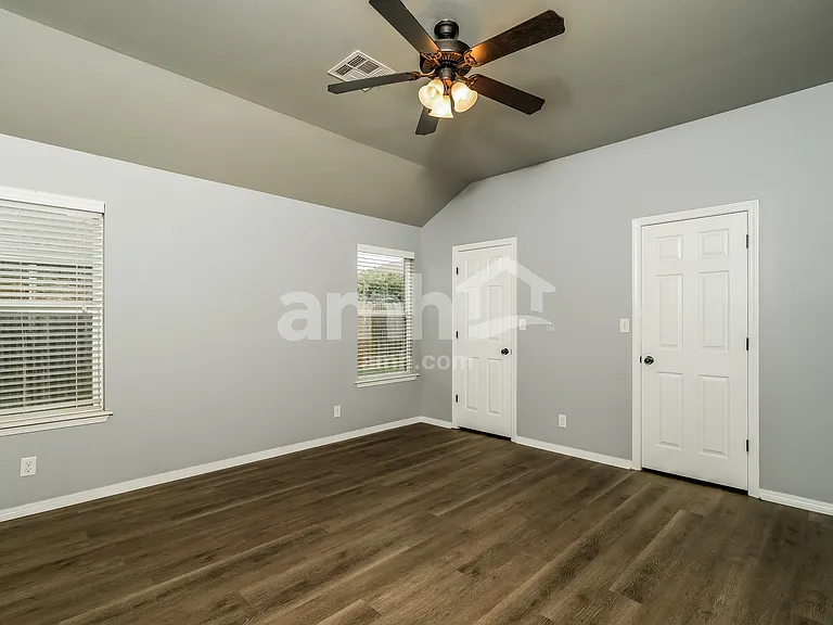 2613 W Huntsville St — Photo 11