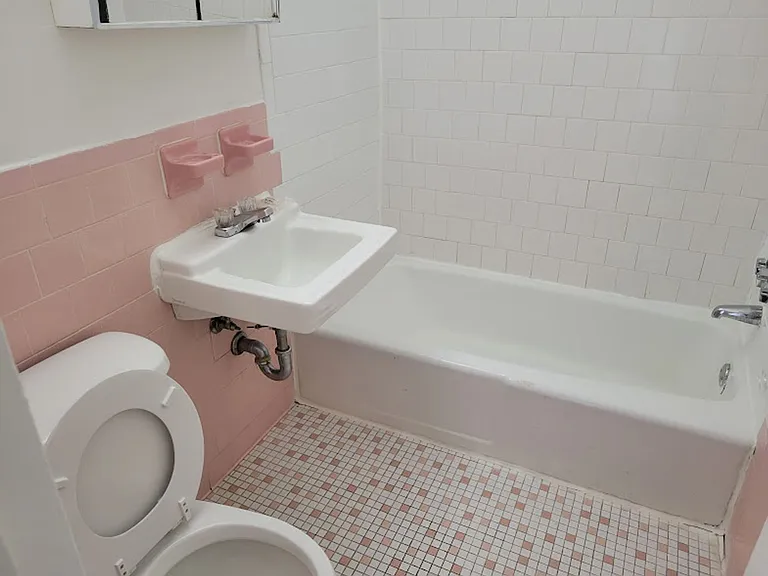 1220 N Pierce St — Photo 15