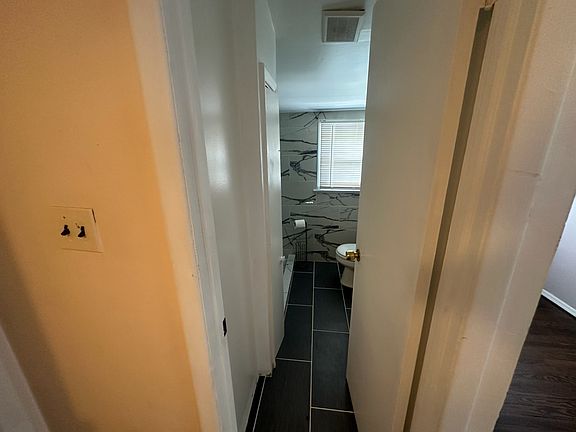 5th image of 11 Kiva St