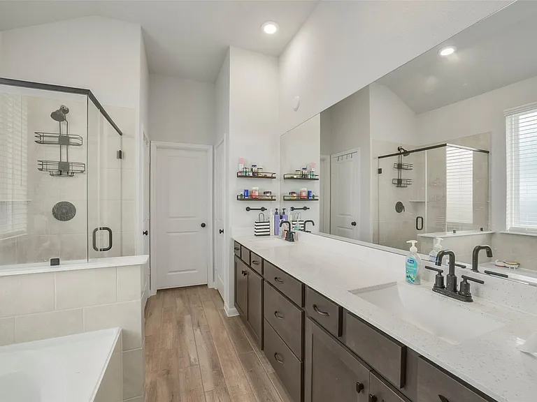 5202 Hazel Vista Ln — Photo 17