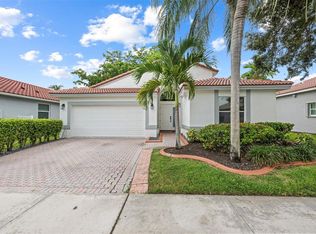 1615 Encino Cir E, Pembroke Pines, FL 33027