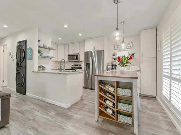 140 Uwapo Rd APT 58204, Kihei, HI 96753