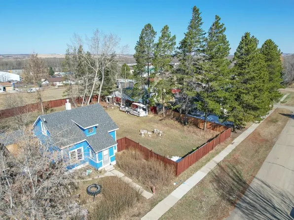 5220 E 52nd St, Lacombe County, AB T0B 3C0