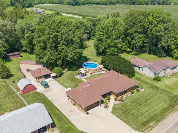 313 N Glasford Rd, Glasford, IL 61533