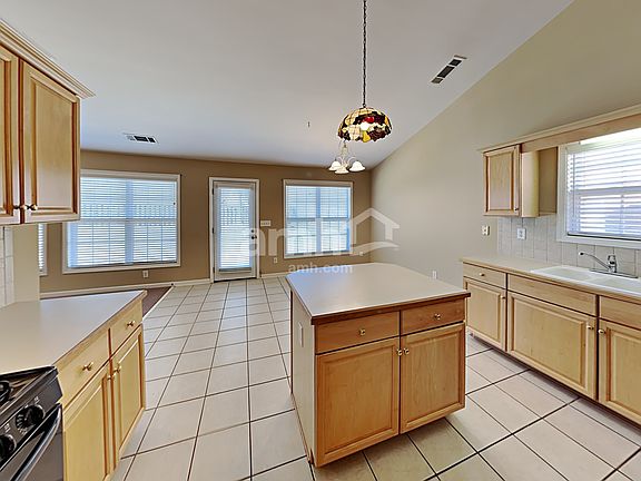 4th image of 1039 Pecan Grove Pl