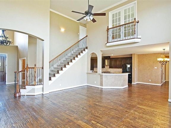 3rd image of 5901 Wessex Ct