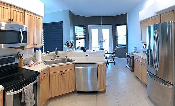 3rd image of 284 Carmel Dr