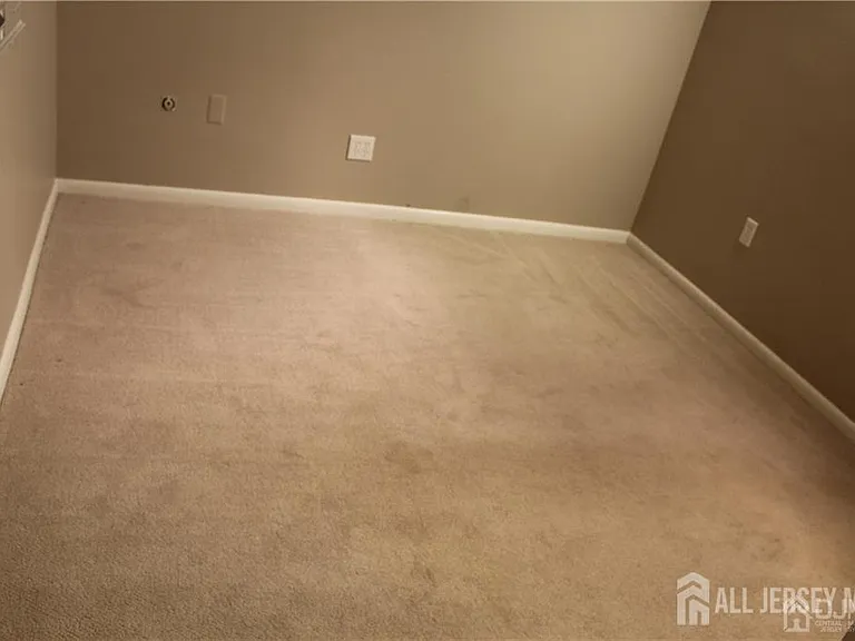 5219 Ravens Crest Dr — Photo 10