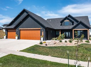 2102 Tule Ln, Bismarck, ND 58503