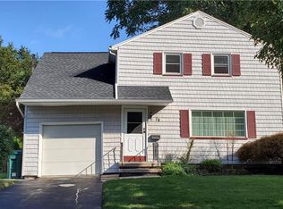 70 Winstead Rd, Rochester, NY 14609