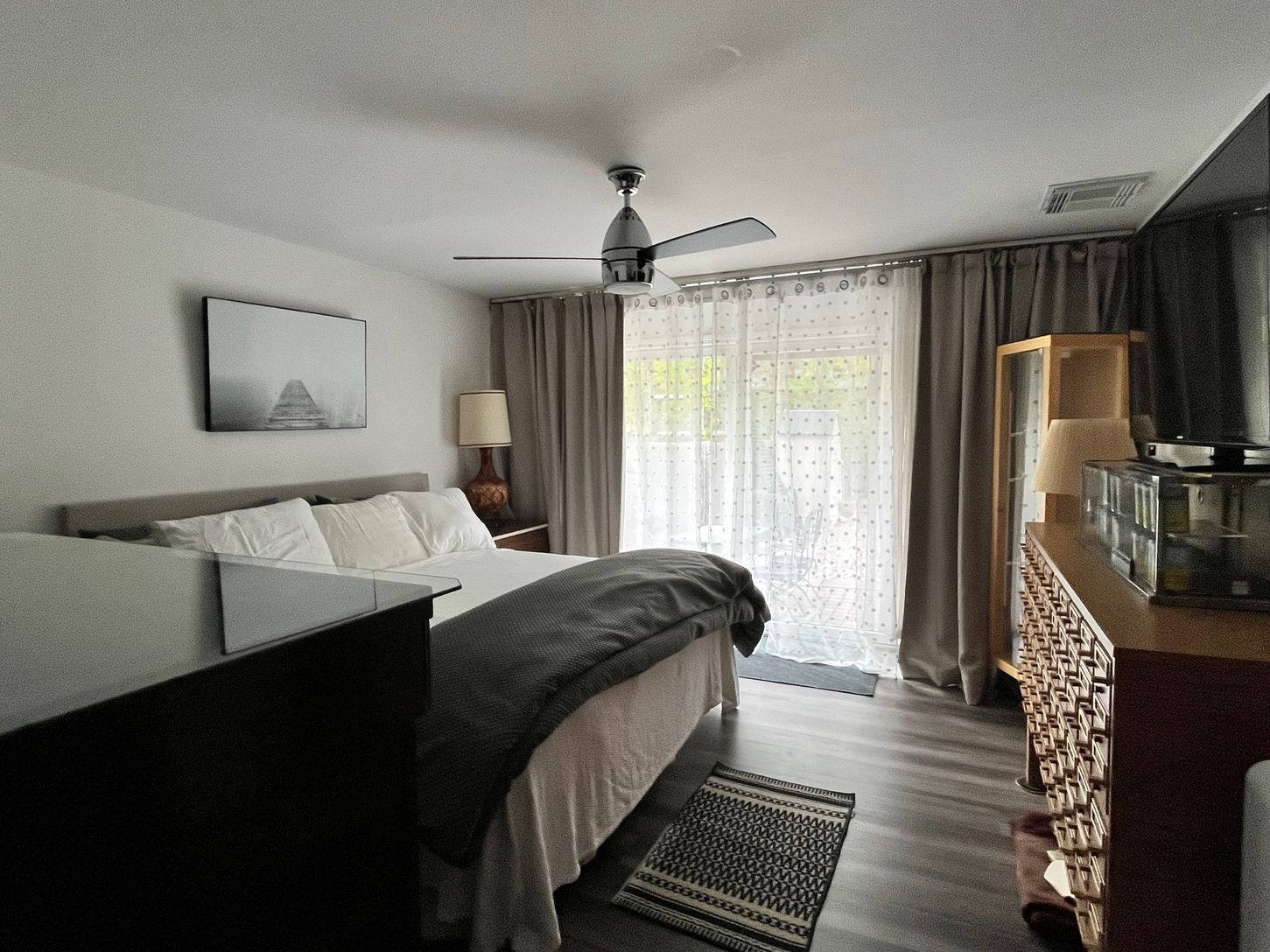  Bedroom with King Bed