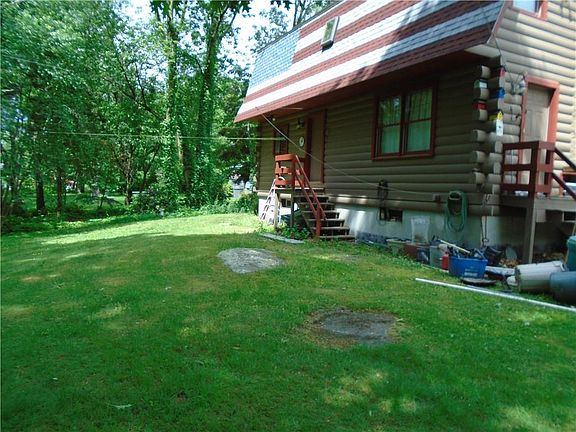 2nd image of 2150 Putnam Pike