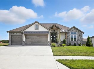 1807 Halls Creek Ave, Raymore, MO 64083