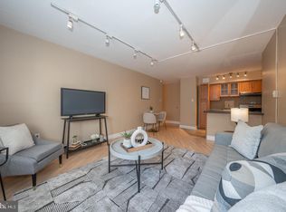2101 Chestnut St APT 404, Philadelphia, PA 19103