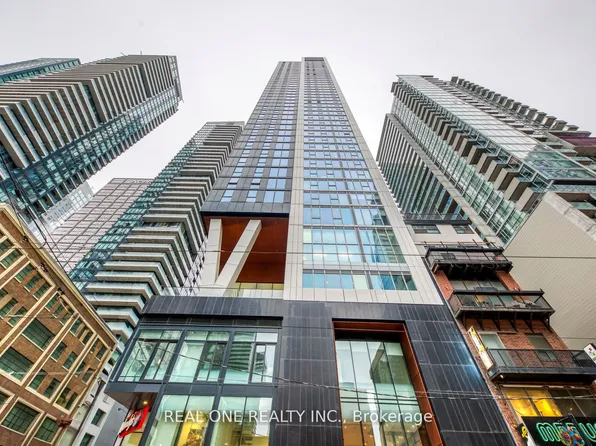 357 King St W #201, Toronto, ON M5V 1K1