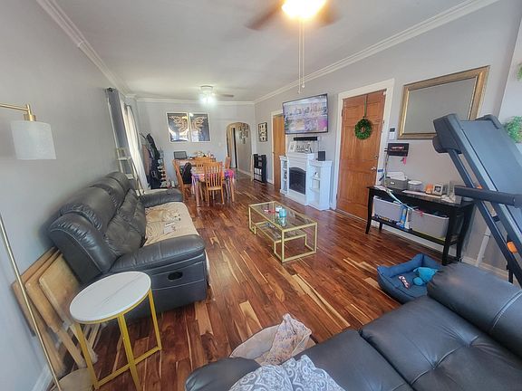 4th image of 2934 N Menard Ave Unit 1
