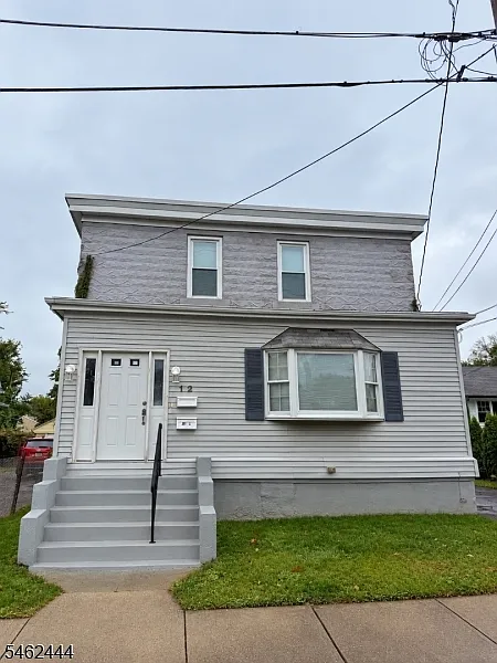 12 East St