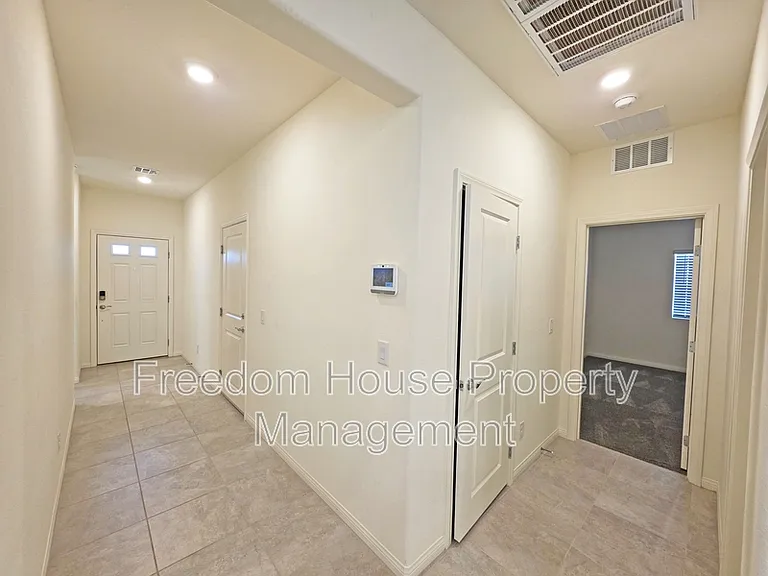 56 Pioneer Range Ave — Photo 7