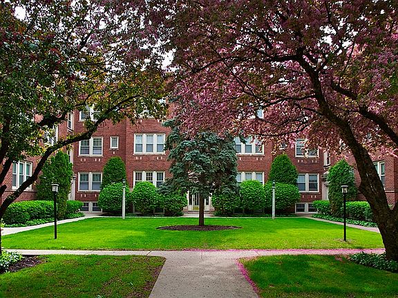 4th image of 130 N Humphrey Ave #134-1W