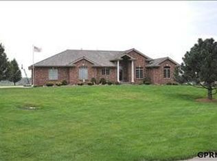 1584 Avignon Cir, Yutan, NE 68073