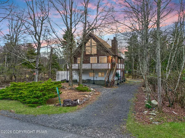 6520 Runnymeade Ln, Tobyhanna, PA 18466