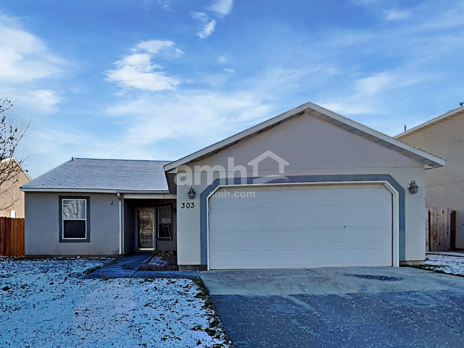 3 bed, 2.0 bath, 1400 sqft, $2,285 — Photo 1
