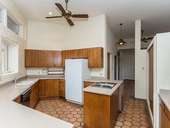 5th image of 2955 Horizon Hills Dr
