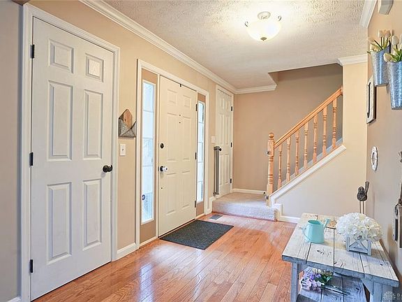 2nd image of 6623 Wintergreen Pl