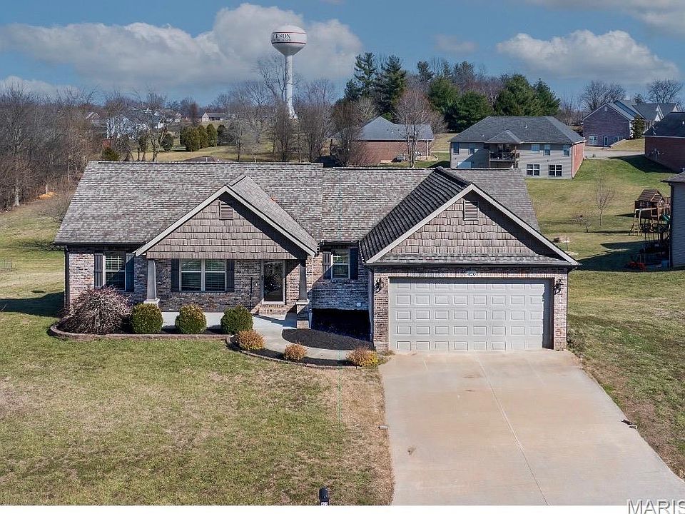 1st image of 420 Pioneer Orchard Rd